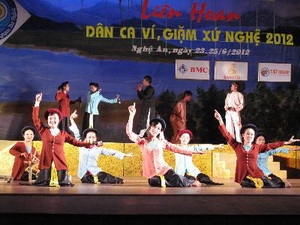 វៀតណាមពិនិត្យបញ្ចូលចម្រៀង Vi-giam ដំបន់ដី Nghe Tinh ក្នុងបញ្ជីរាយនាមបេតិកភណ្ឌវប្បធម៏អរូបីន៍ពិភពលោក